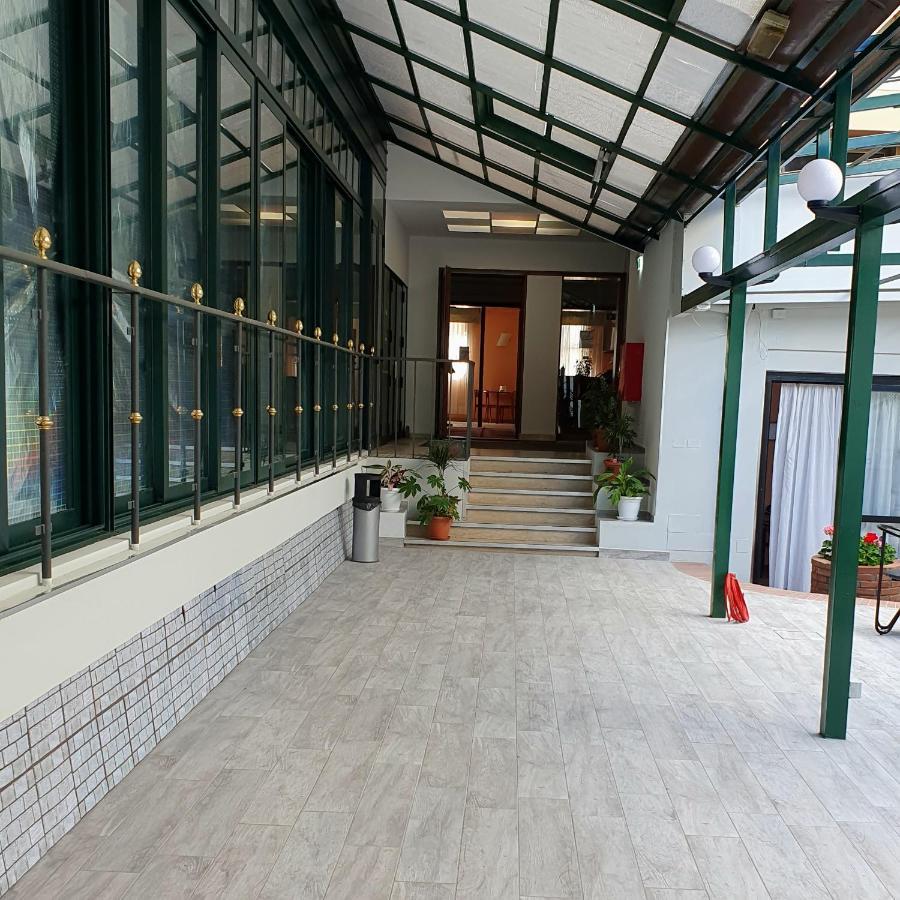 Hotel Perla Massa Lombarda Exterior photo